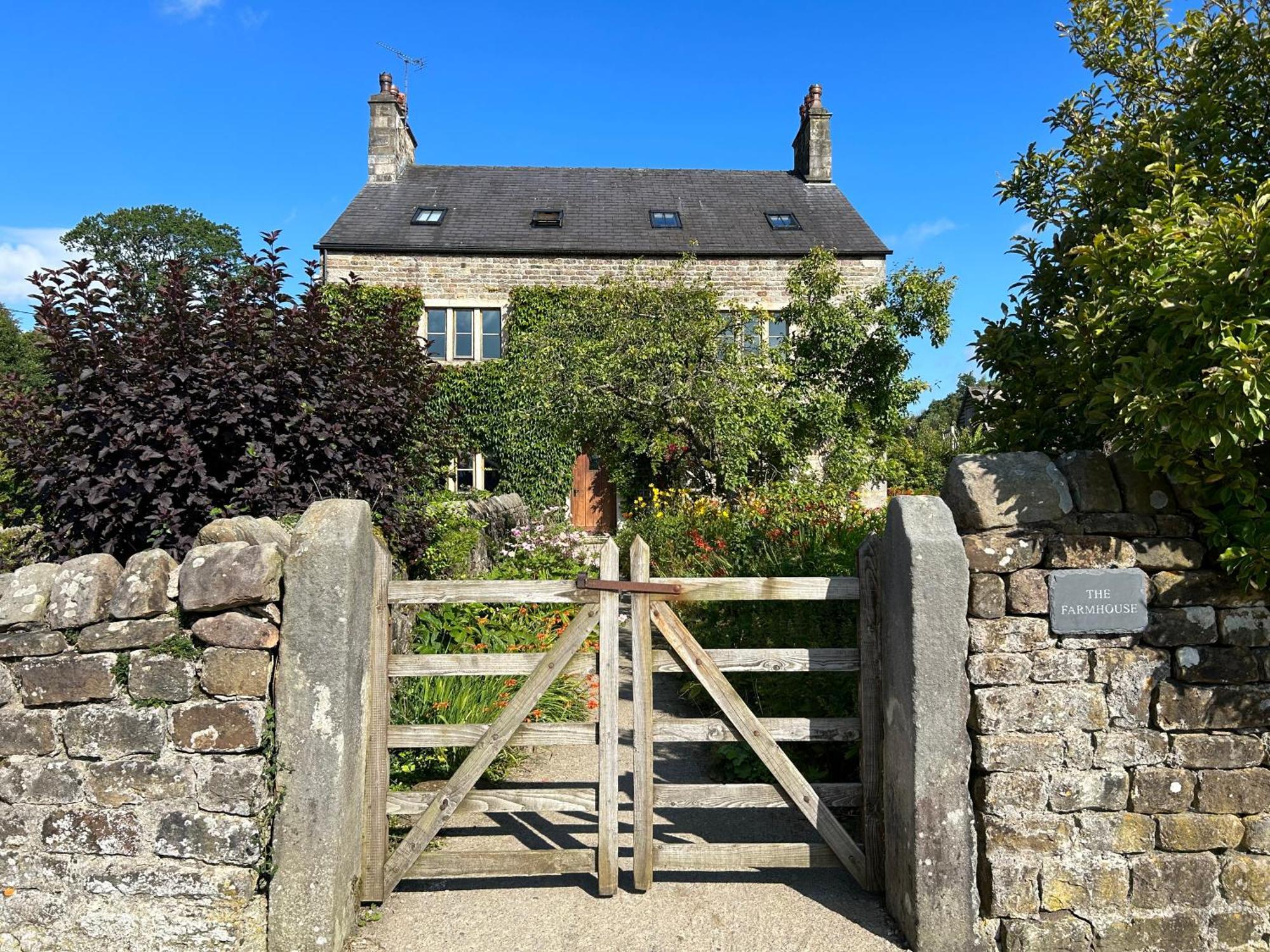 Large Country Farmhouse วัดดิงตัน ภายนอก รูปภาพ